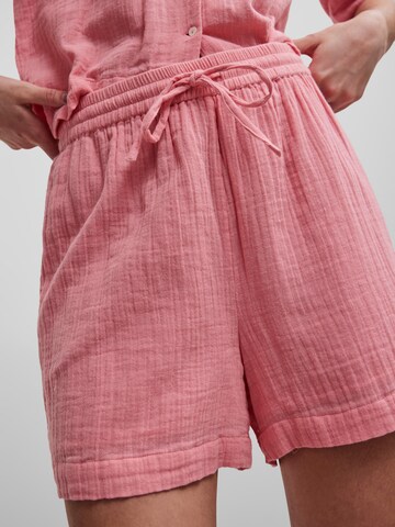 PIECES Lużny krój Spodnie 'Stina' w kolorze różowy