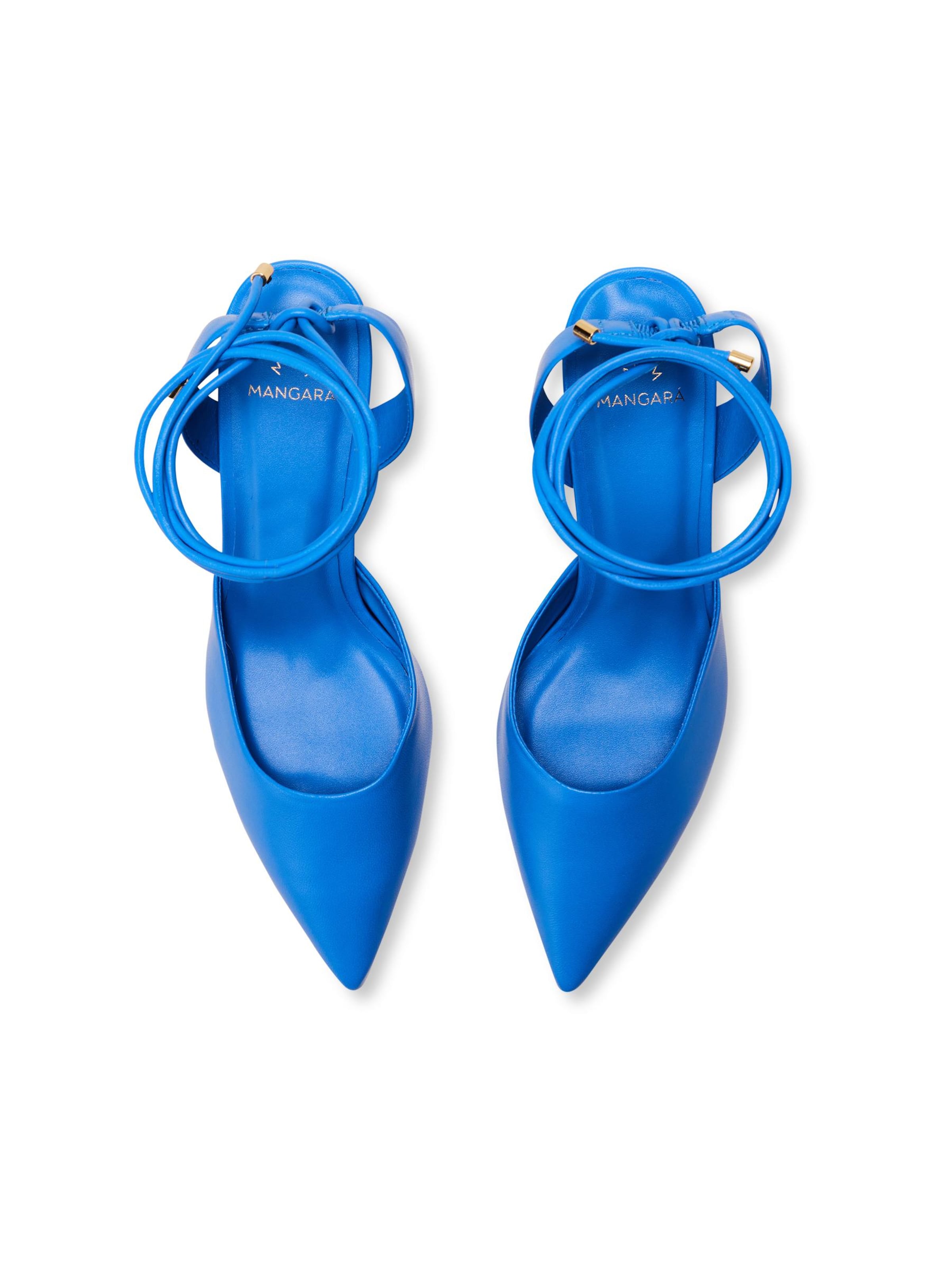 Décolleté 'Escarpins Jaborandi à bride arrière avec lacets à la cheville en cuir bleu' di Mangara Atelier in blu