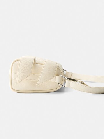 Bershka Tasche in Beige