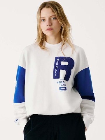 Red Bull Racing x Pepe Jeans Sweatshirt 'Red Bull Racing x Pepe Jeans' in Wit: voorkant