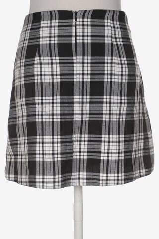 NEW LOOK Skirt in S in Black