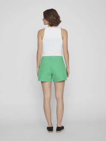 VILA Regular Shorts 'Maura' in Grün
