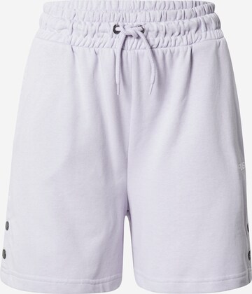 FUBU Regular Shorts in Lila: predná strana