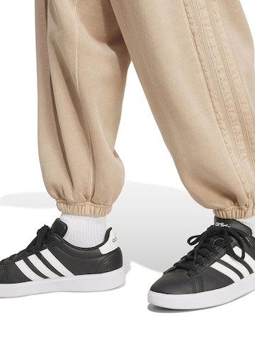 ADIDAS SPORTSWEAR Tapered Sportnadrágok 'SZN' - bézs