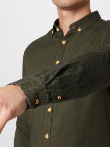 Kronstadt جينز مضبوط قميص 'Johan Diego' بلون أخضر