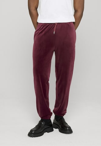 ROCAWEAR Zwężany krój Spodnie 'Austin' w kolorze czerwony: przód