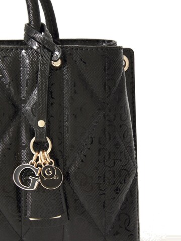GUESS Handtasche 'Betula'‌‌‌‌‌‌‌‌ in Schwarz