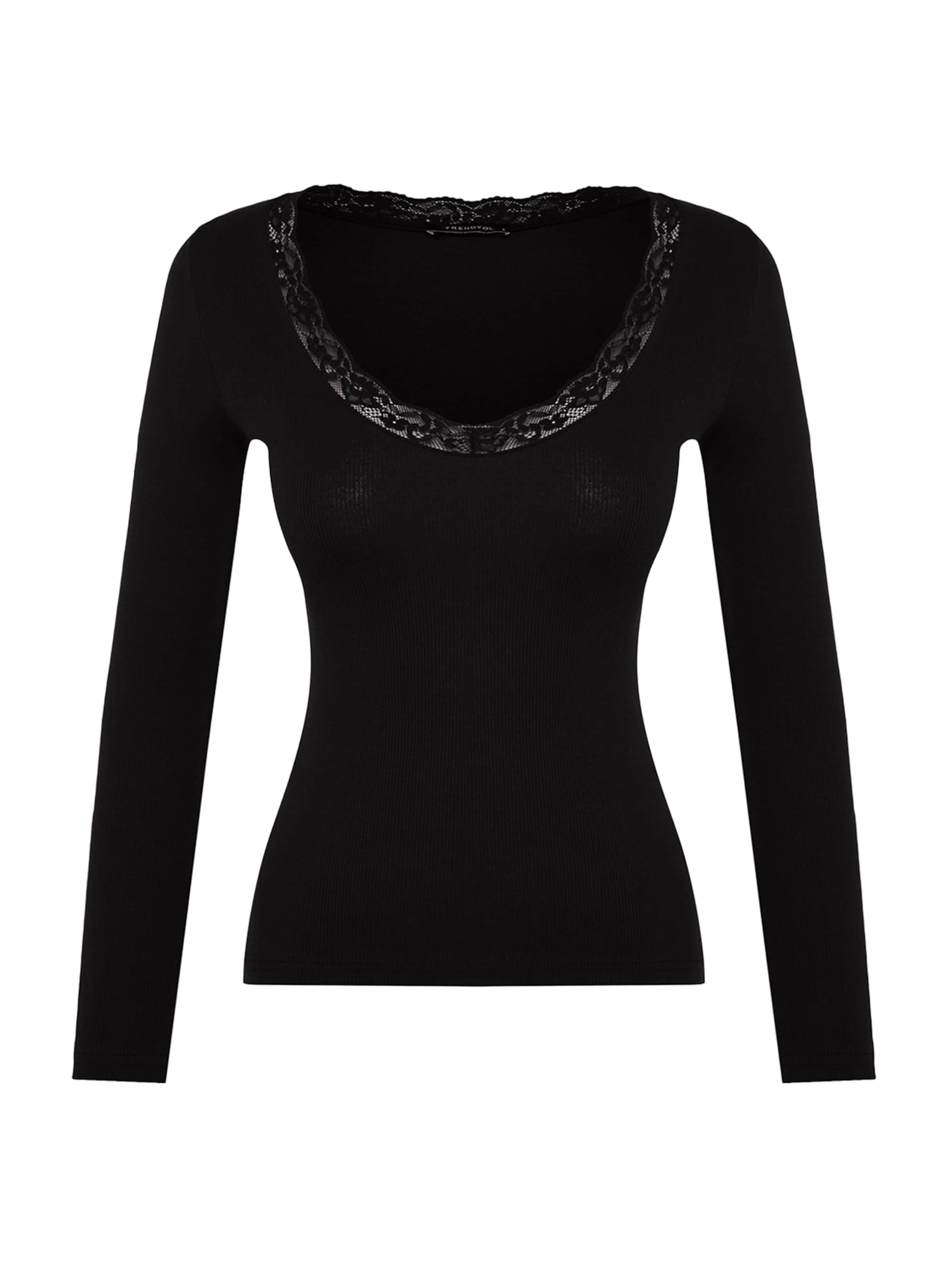 Tricou de la Trendyol pe negru: față