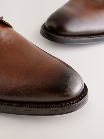 Scarpa stringata di Next in marrone