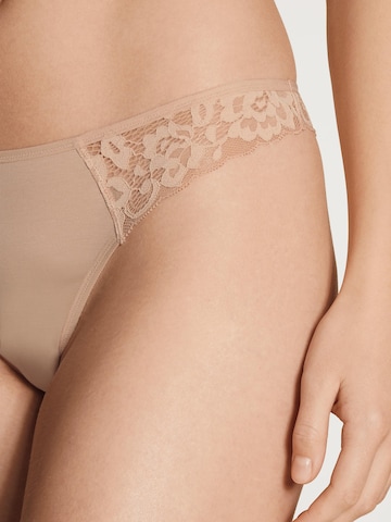 CALIDA String 'Natural Comfort Lace' in Roze