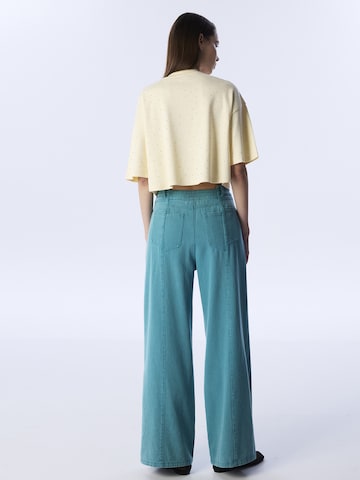 Twist Shirt in Beige