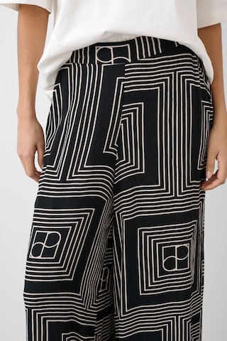 SOAKED IN LUXURY - regular Pantalón 'SLZaya' en negro