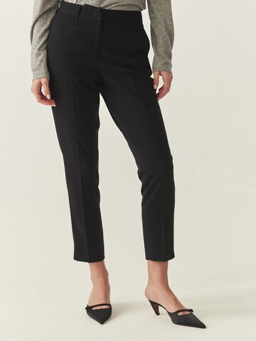 TATUUM Slimfit Broek in Zwart