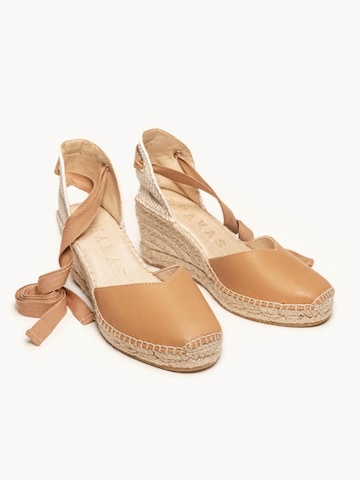 Sandalo 'Alpargata Cuña 7 cm' di Alhamas in beige