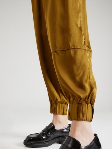 Masai Tapered Pleat-Front Pants 'Pali' in Brown