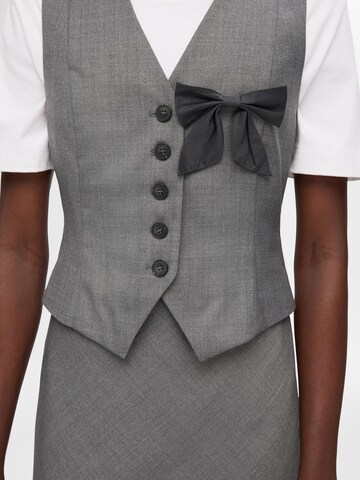 SELECTED Weste in Grau