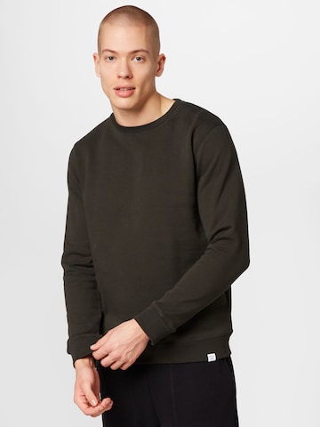 NORSE PROJECTS Sweatshirt 'Vagn' i grøn: forside