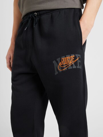 Nike Sportswear - Tapered Calças 'CLUB BB CF' em preto