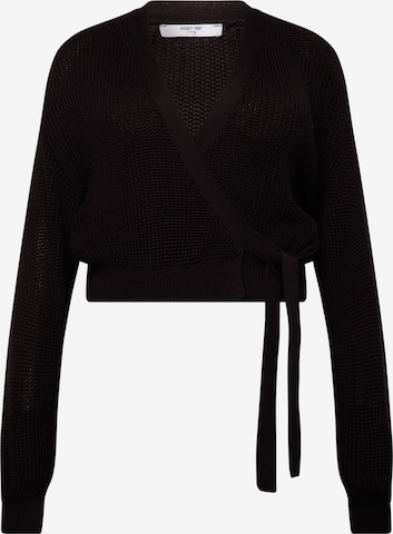 ABOUT YOU Curvy Knit Cardigan in Black: front