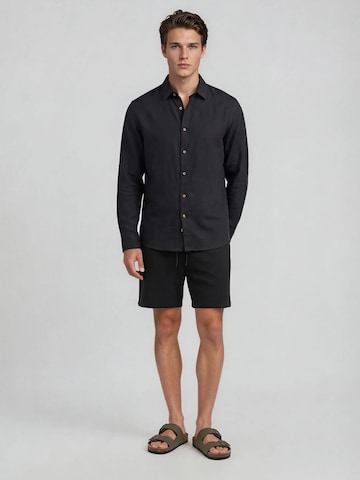 Funky Buddha Средняя посадка Рубашка в Черный