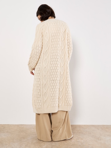 Apricot Gebreid vest ' ' in Beige