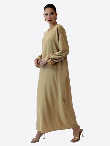 Elara Kleid in Beige