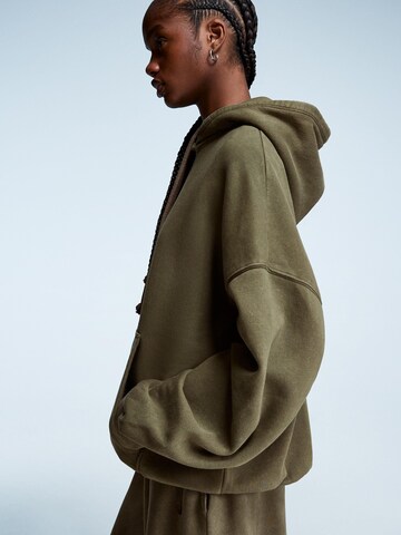 Sweat-shirt Bershka en vert