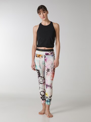 DEHA Top 'Fest' in Black