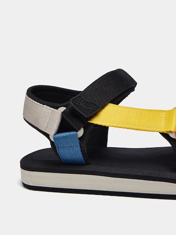 Pull&Bear Sandal in Mixed colours