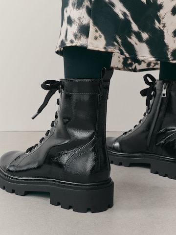 Ghete cu șireturi 'Forever Comfort' de la Next pe negru