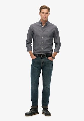 Coupe regular Chemise Superdry en gris