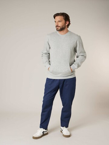 Sweat-shirt 'BENOR' Deeluxe en gris