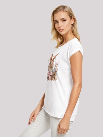 F4NT4STIC T-Shirt 'Osterhasen Korb Dekor' in Weiß