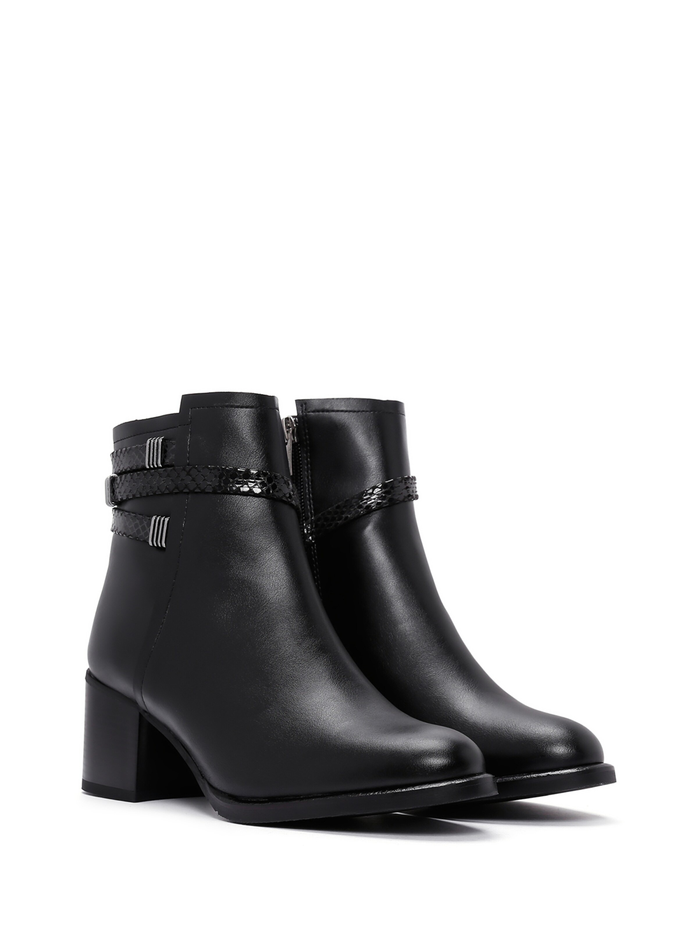 Derimod Ankle Boots in Schwarz