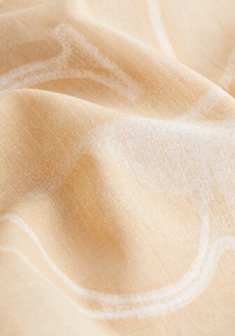 Calvin Klein Jeans Shawl in Beige