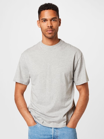 T-Shirt Urban Classics en gris : devant