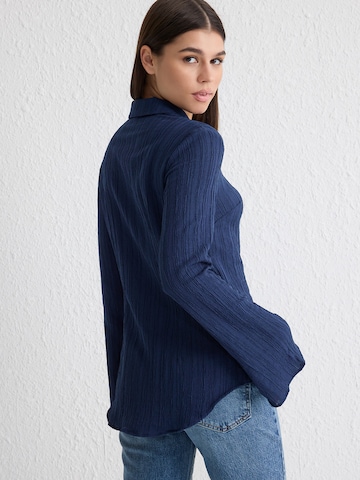 Trendyol Bluza | modra barva