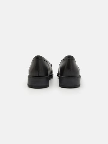 CLARKS Natikači 'Havisham' | črna barva