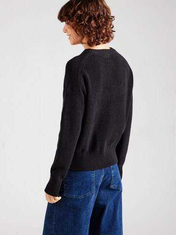 GUESS JEANS Svetr – černá