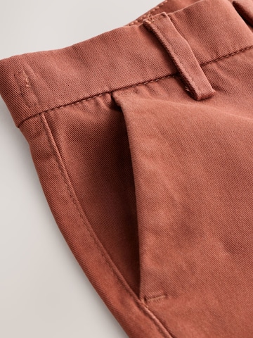 Next - regular Pantalón en marrón