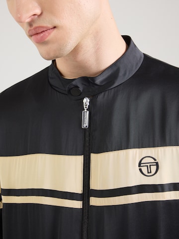 Sergio Tacchini Välikausitakki 'Young Line Rayon' värissä musta