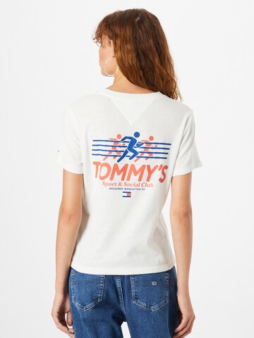 Tommy Jeans T-Shirt 'Sports Club' in Beige