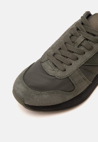 Sneaker low 'GO3' de la HUGO pe verde