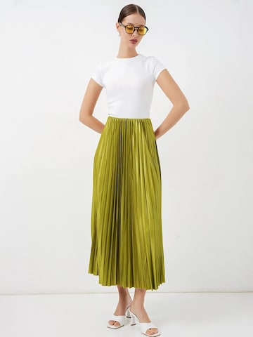 Bigdart Skirt in Green