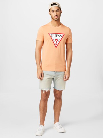 T-Shirt GUESS en orange