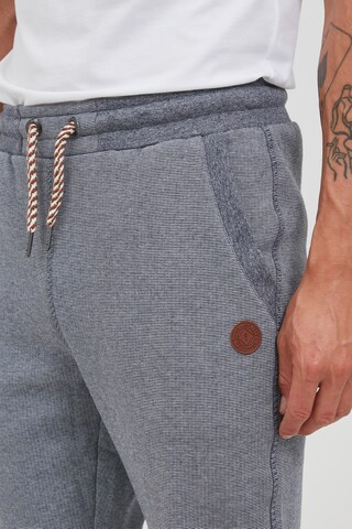 !Solid Regular Pants 'Nafado' in Grey