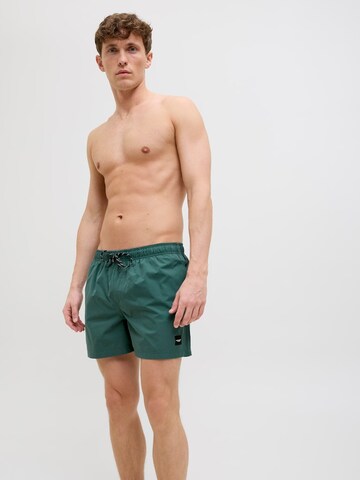 Pantaloncini da bagno 'JPSTMaui' di JACK & JONES in verde