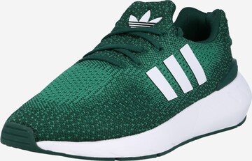 ADIDAS ORIGINALS Trampki niskie 'Swift Run 22' w kolorze zielony: przód