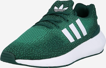 ADIDAS ORIGINALS Sneakers low 'Swift Run 22' i grønn: forside