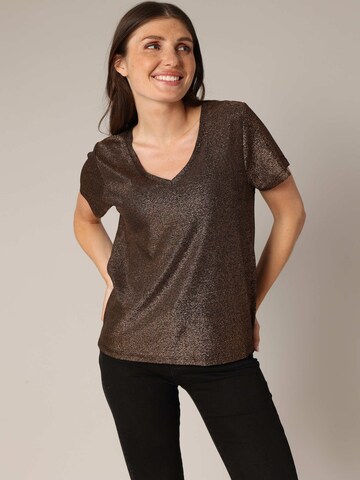 T-shirt 'GLORY' Deeluxe en marron : devant